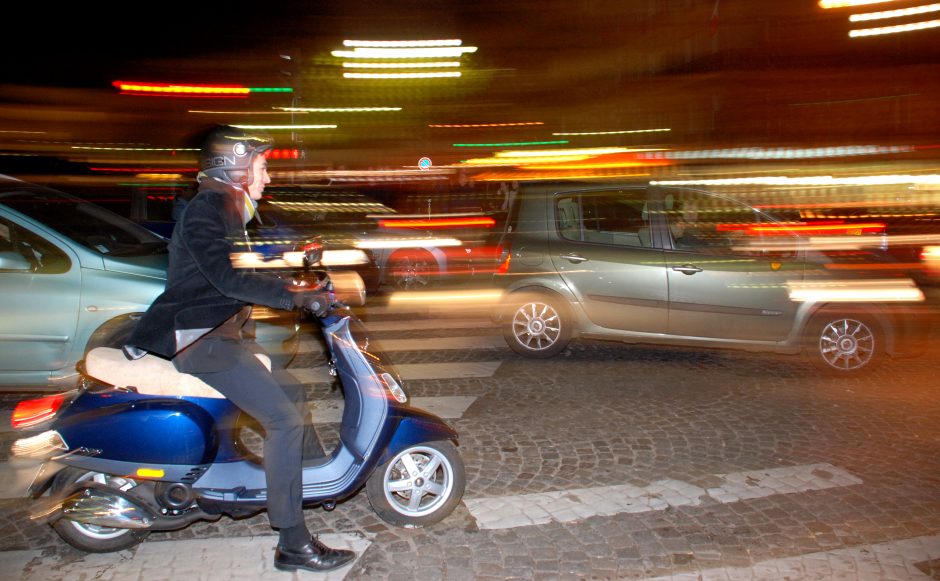 Avariją sukėlęs motorolerio vairuotojas teismo išvengė