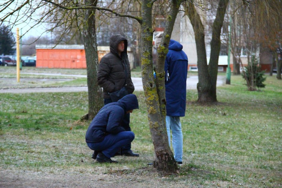 Skandalinga girtų paauglių dvikova su policija: kaltas ne tik alkoholis?