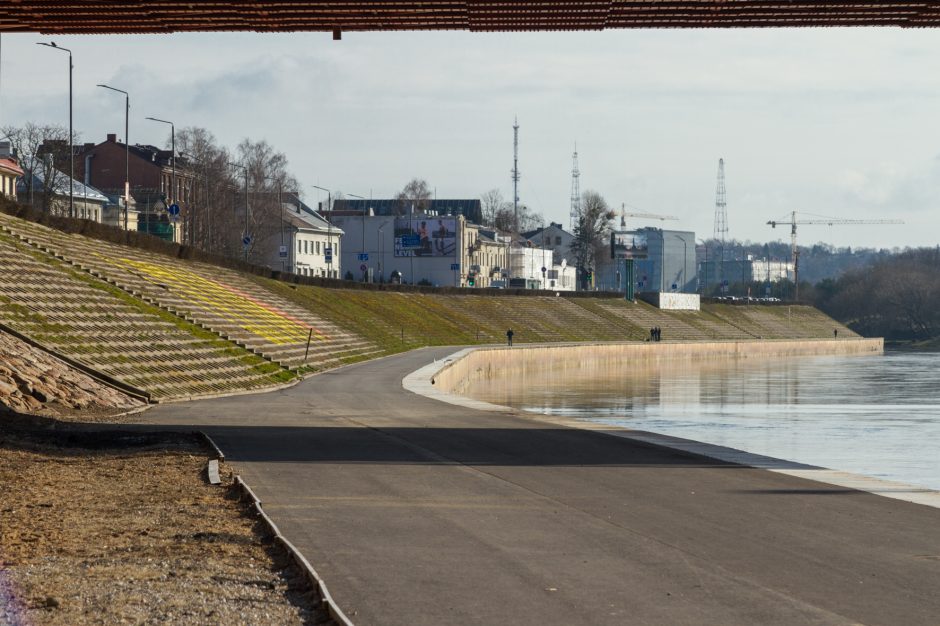 Nemuno krantinėje apšvietimo nebus?