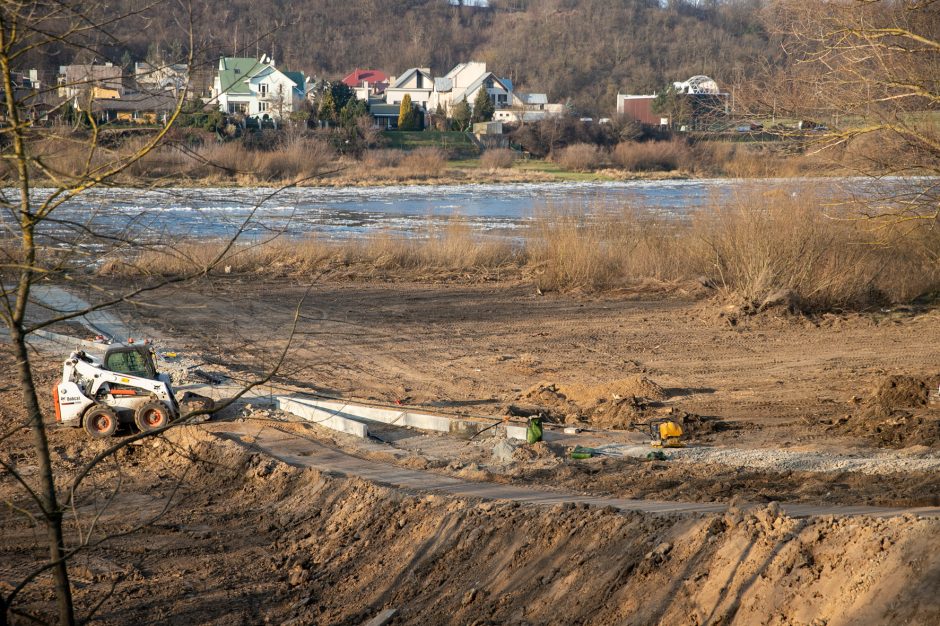 Prie laidojimo namų – darbai be leidimų