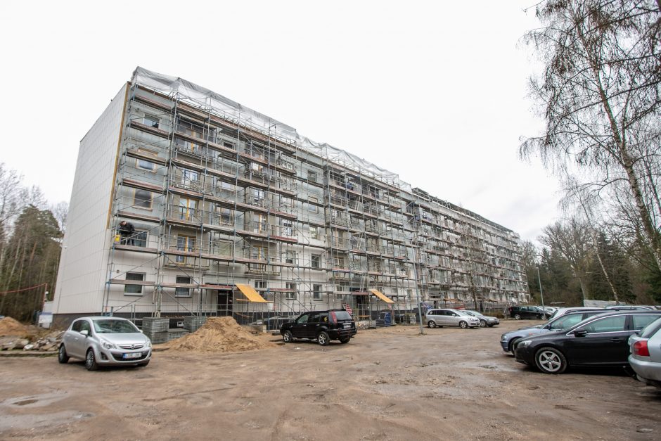 Miegantys biurokratai stabdo renovaciją: problemų – apstu