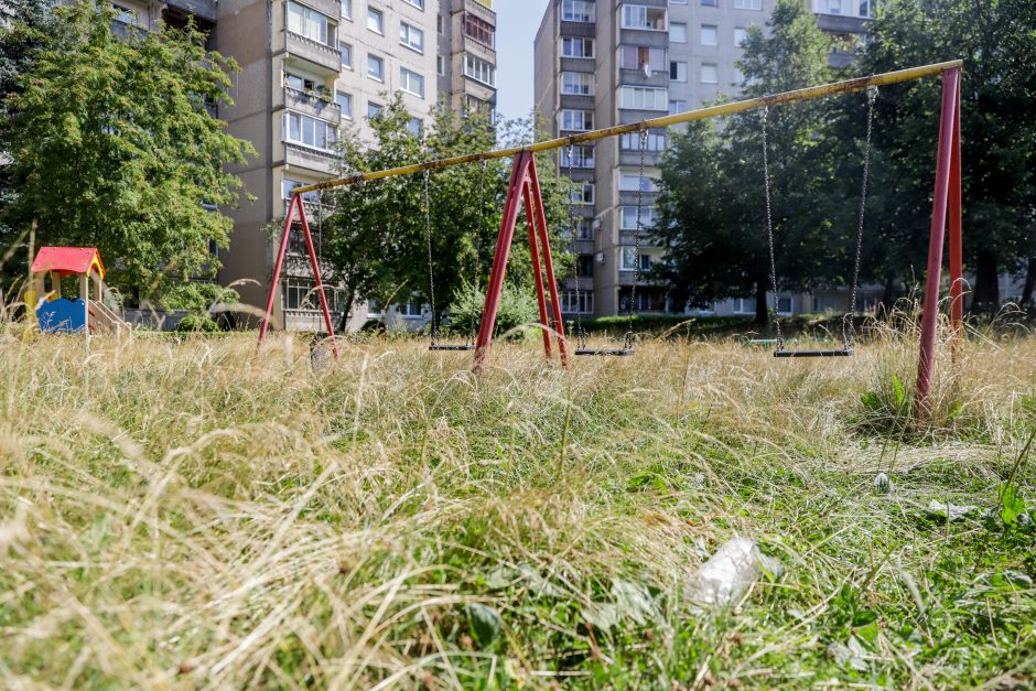 Gyventoja: vaikų žaidimo aikštelė – atnaujinta, bet į ją baisu įžengti