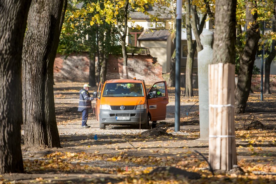 Kauną jau pasiekė granito danga – atnaujinta Miesto sodelio rekonstrukcija