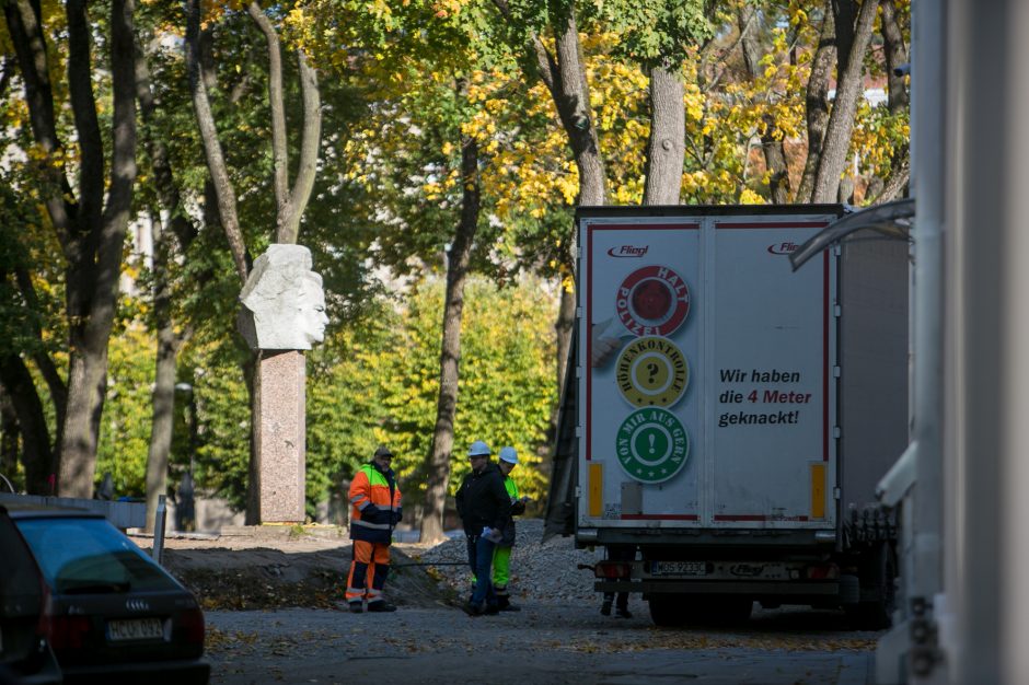 Kauną jau pasiekė granito danga – atnaujinta Miesto sodelio rekonstrukcija