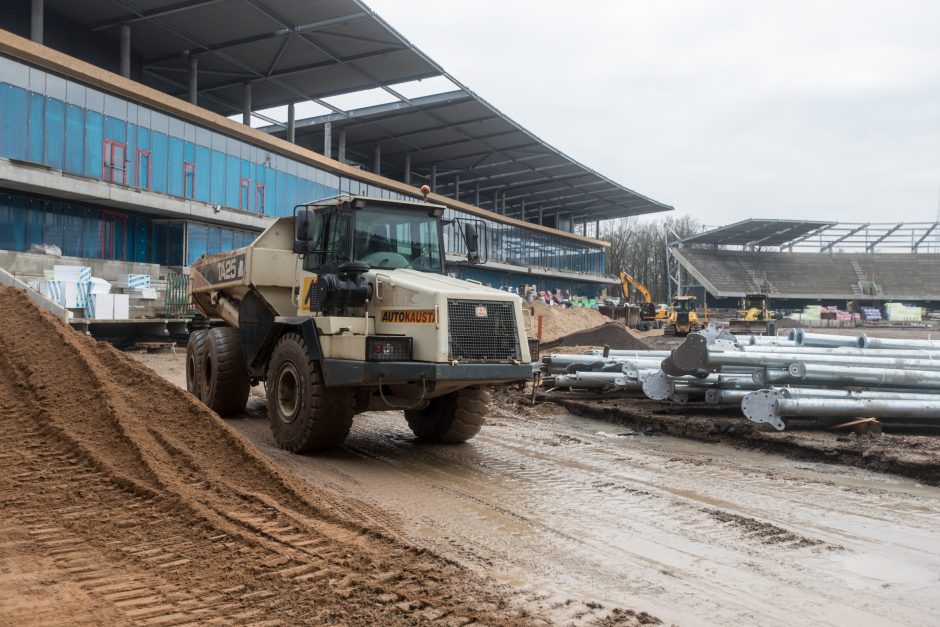 Vilnius griauna stadioną, Kaunas laukia atidarymo