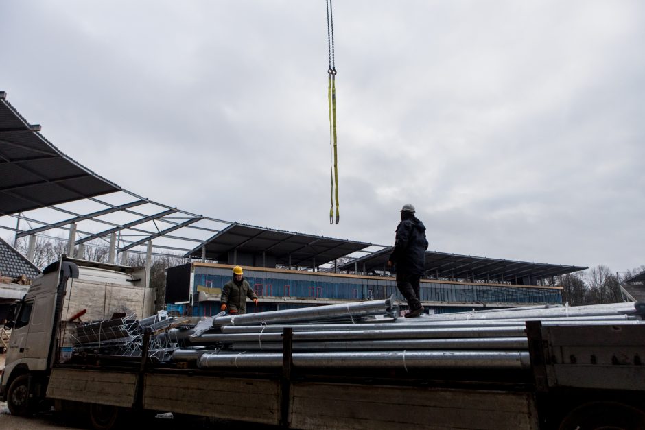 Vilnius griauna stadioną, Kaunas laukia atidarymo