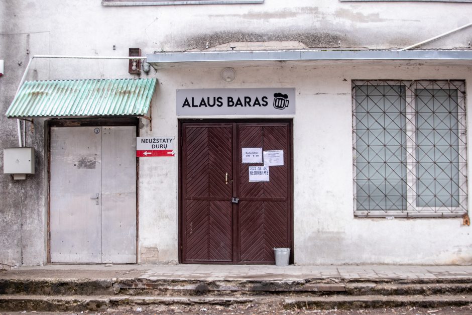 Alaus baro kaimynystė gąsdina: ko tik čia neprisižiūrime – keikiasi, voliojasi, šlapinasi