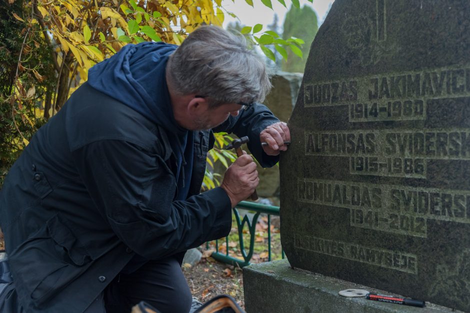 Ženklina Pasaulio tautų teisuolių kapus: nemažai jų – ir Kaune