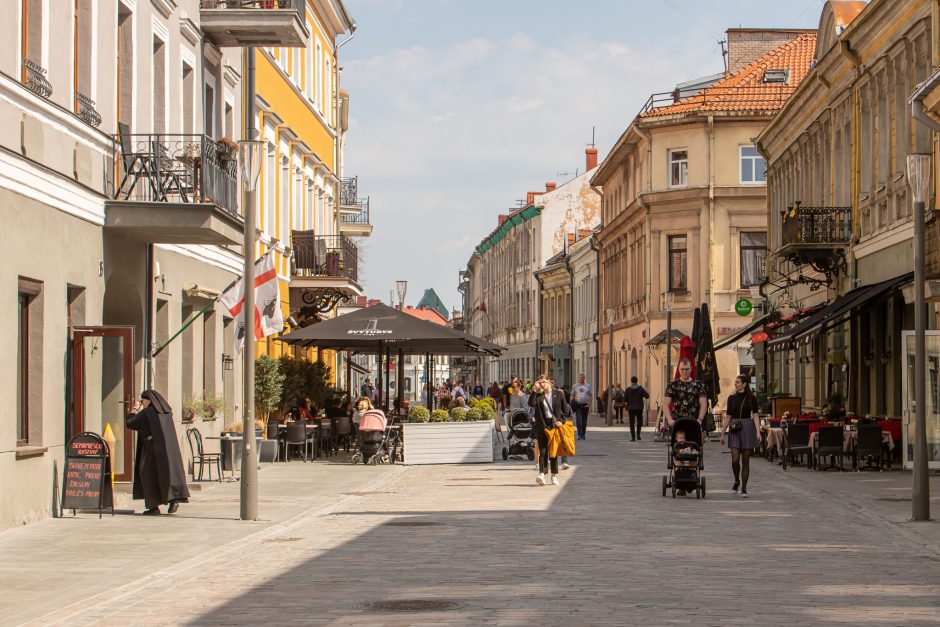 Kaune įsibėgėja lauko kavinių sezonas