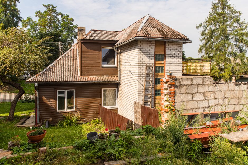 Verslininkės užgrobė dalį sklypo ir patalpų?