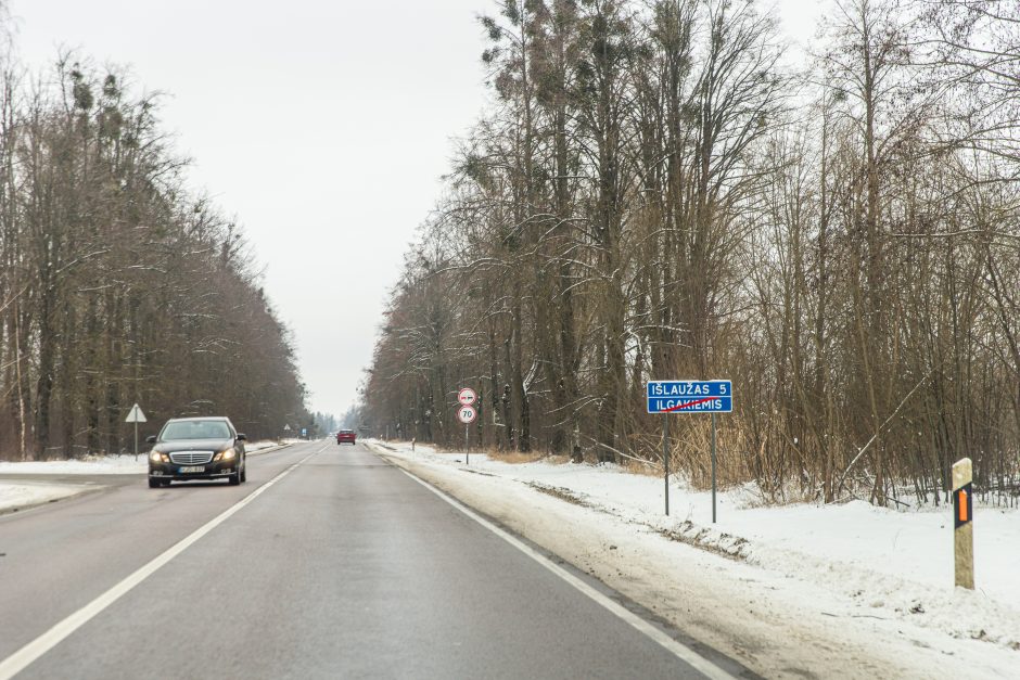 Viso kelio rekonstrukciją gaubia migla