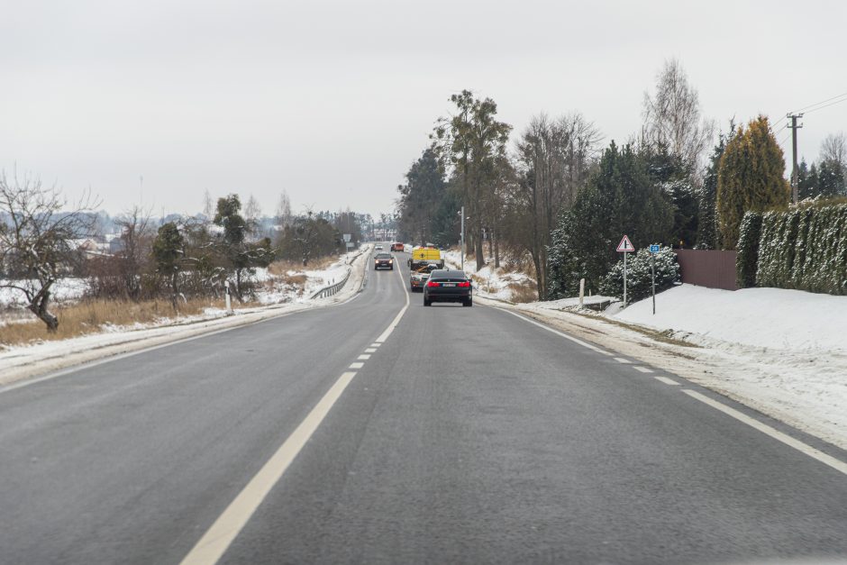 Viso kelio rekonstrukciją gaubia migla