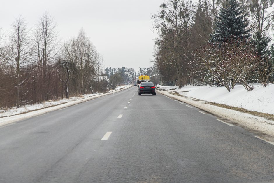 Viso kelio rekonstrukciją gaubia migla