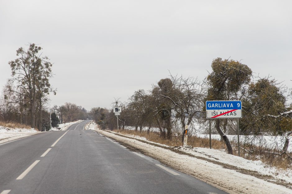 Viso kelio rekonstrukciją gaubia migla