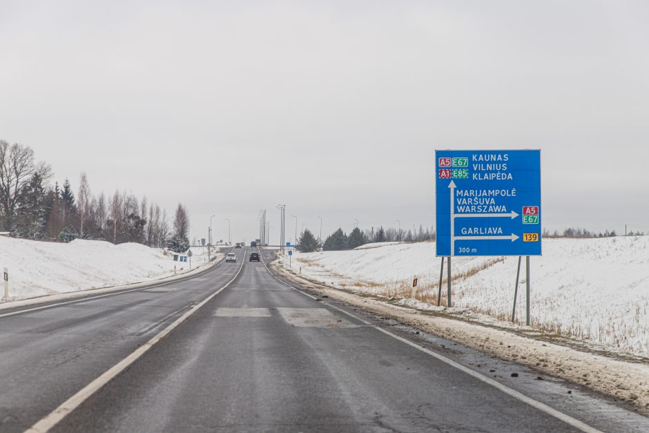 Viso kelio rekonstrukciją gaubia migla