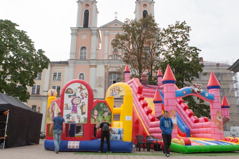 Senamiestyje pasklido rudens ir amatininkų gėrybės