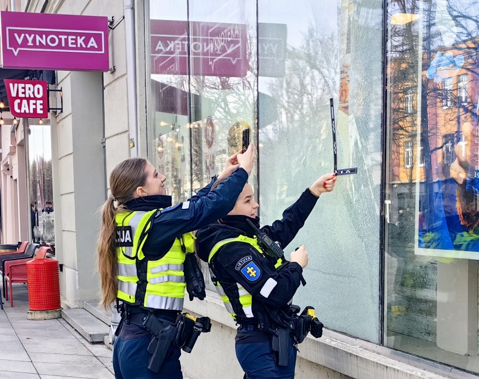 Vandalų taikinys – Laisvės alėjos „Vynoteka“