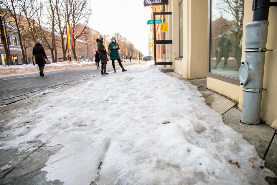 Pavojai – ne tik ant žemės: kylantis termometro stulpelis graso traumomis ir nuostoliais 