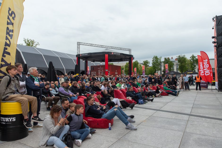 Nuotaikos Eurolygos fanų zonoje: užburia puiki atmosfera 