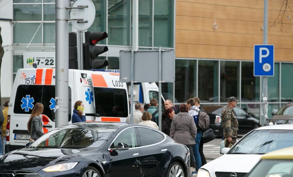 Šiauliuose automobilis sužalojo į kelią išbėgusį septynmetį