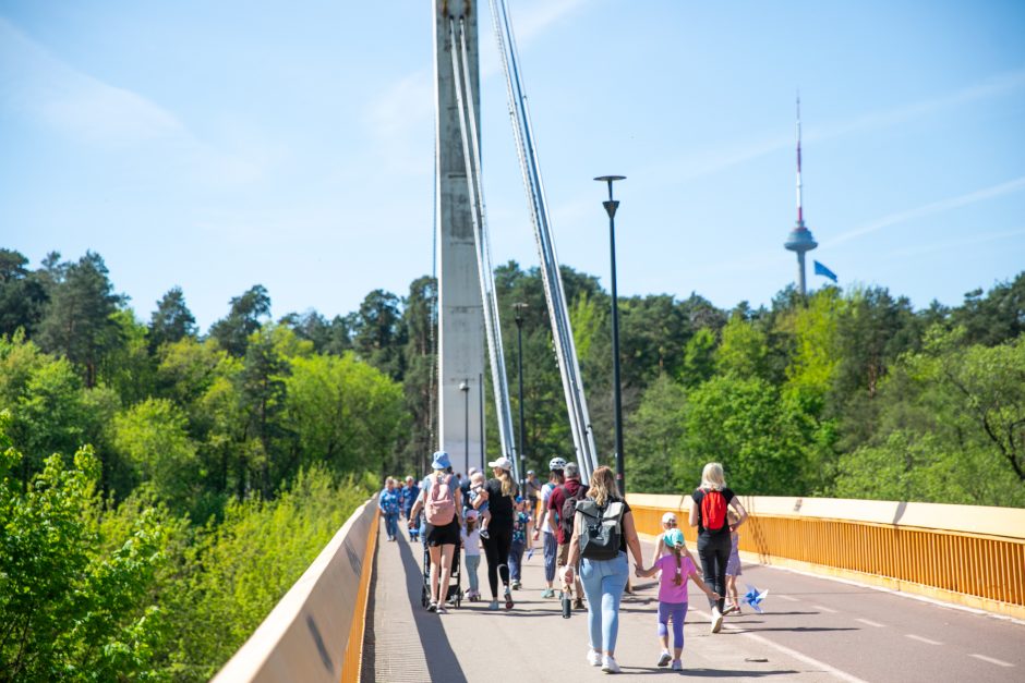 Pasaulinei mamų psichikos sveikatos dienai paminėti skirta eisena sutraukė per 1 tūkst. dalyvių