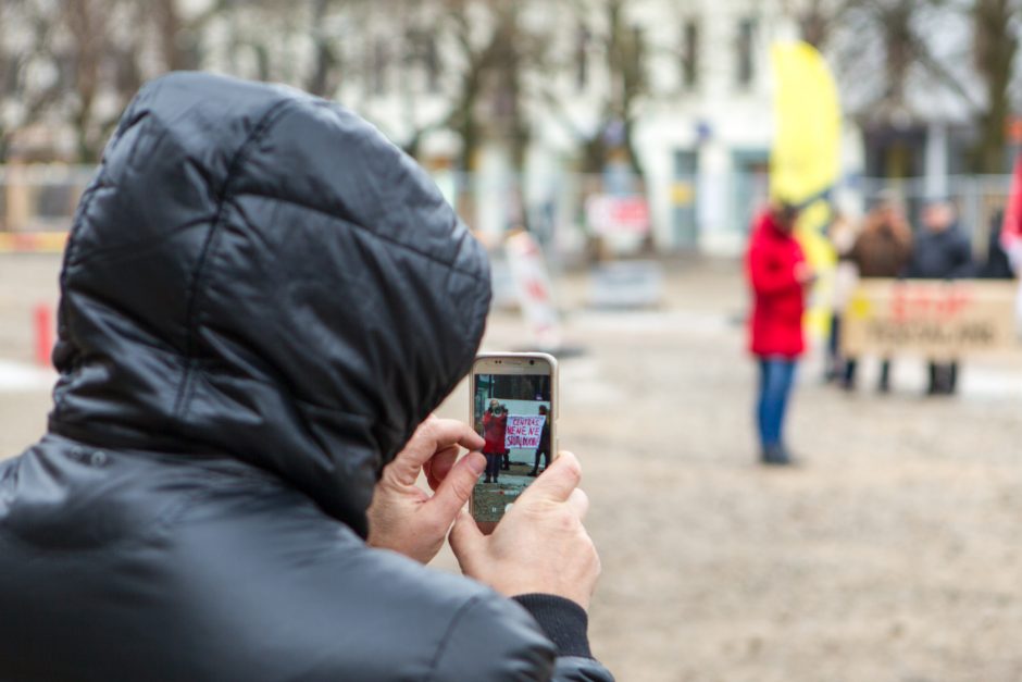 Prie Kauno savivaldybės šančiškiai surengė triukšmingą protestą