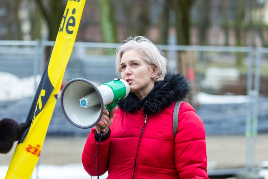 Prie Kauno savivaldybės šančiškiai surengė triukšmingą protestą