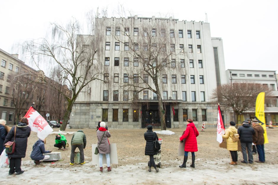 Prie Kauno savivaldybės šančiškiai surengė triukšmingą protestą