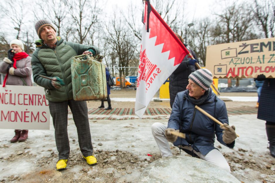 Prie Kauno savivaldybės šančiškiai surengė triukšmingą protestą