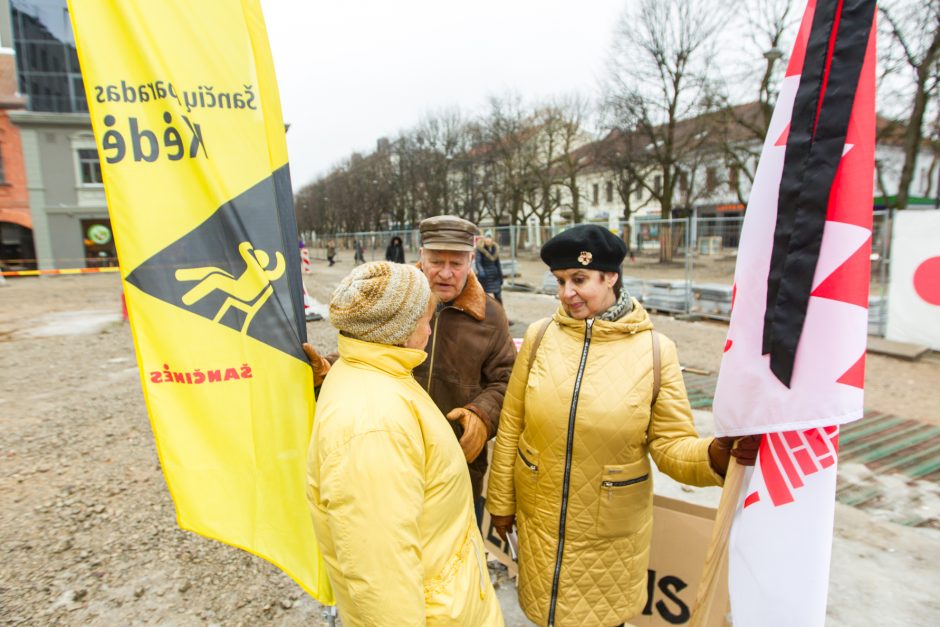 Prie Kauno savivaldybės šančiškiai surengė triukšmingą protestą