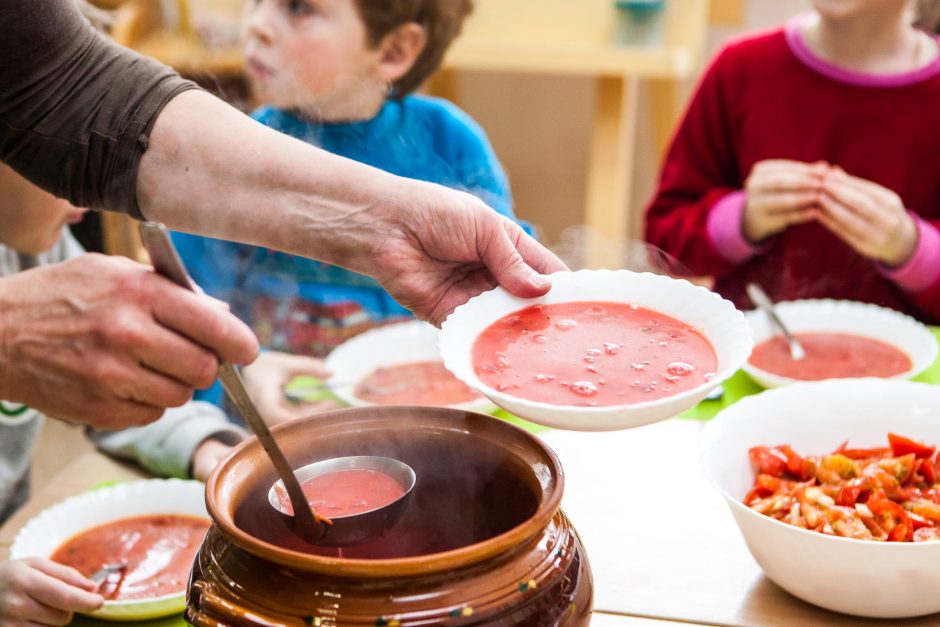 „Slapti pirkėjai“ ragaus ir darželinukams bei mokiniams tiekiamo maisto