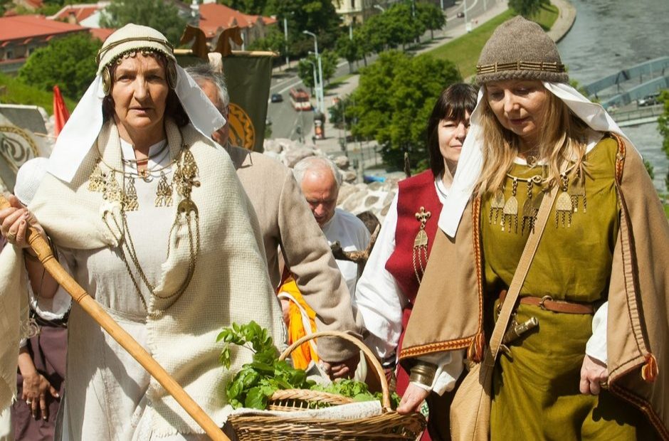 Seime liko vienas balsavimas dėl „Romuvos“ valstybinio pripažinimo