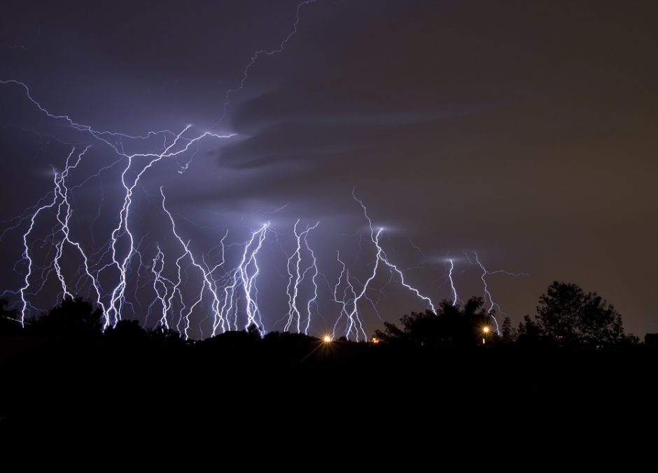 Burundyje žaibas nutrenkė septynis moksleivius, sužeidė 51