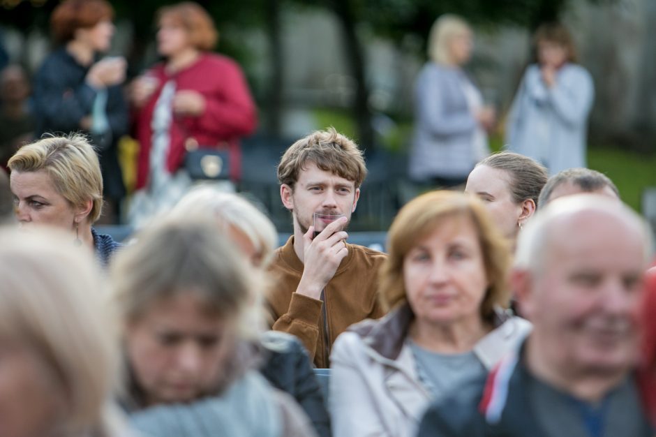 Koncertų cikle „Pažaislio liepų alėjos vakarai“ – festivalio „Purpurinis vakaras“ atidarymas