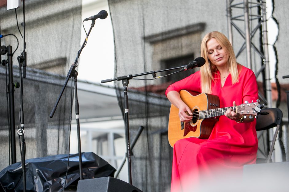 Koncertų cikle „Pažaislio liepų alėjos vakarai“ – festivalio „Purpurinis vakaras“ atidarymas