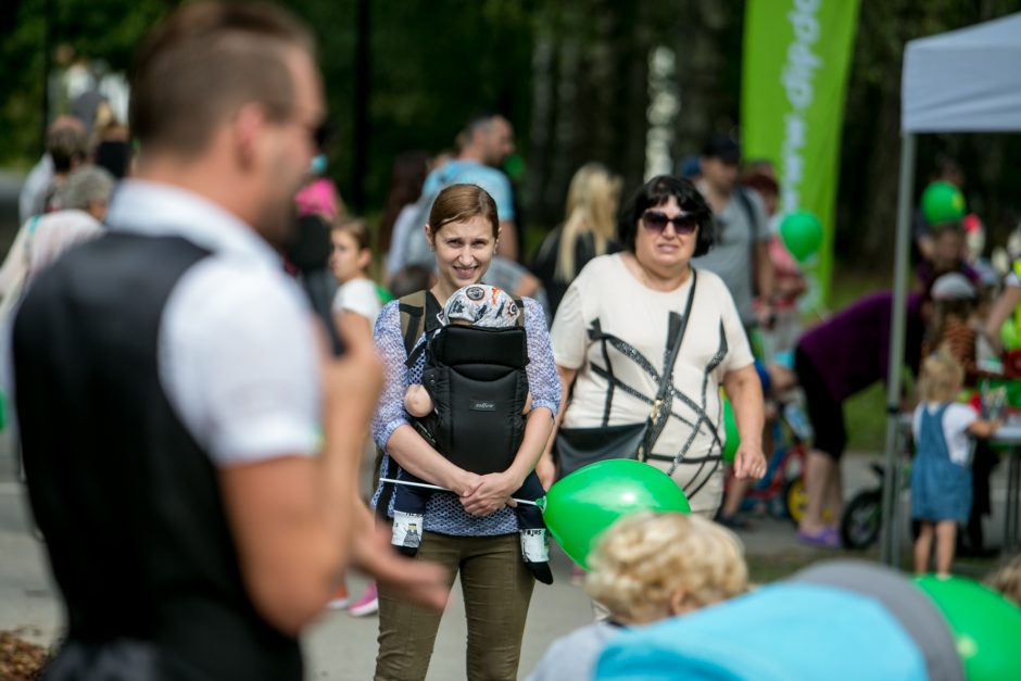 Kauniečiai rinkosi apžiūrėti sutvarkyto Dainavos parko