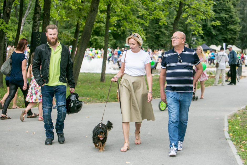 Kauniečiai rinkosi apžiūrėti sutvarkyto Dainavos parko