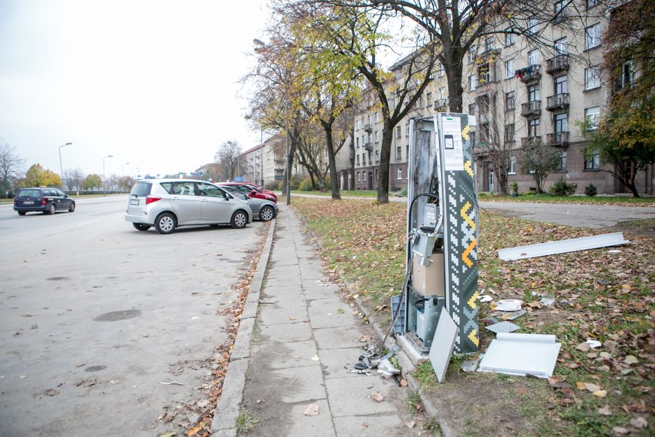 Kaune naktį driokstelėjo sprogimas: susprogdintas parkomatas