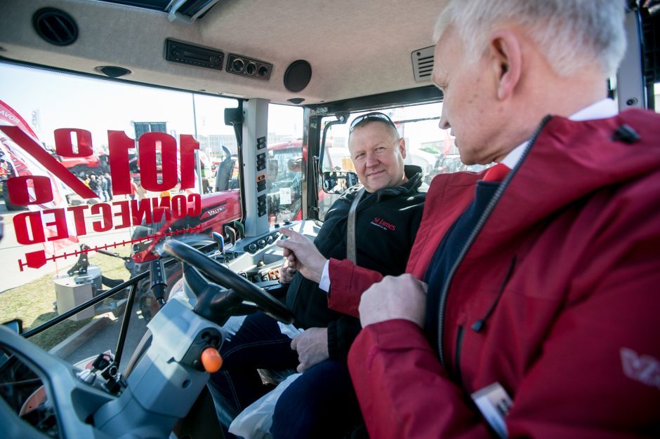 Parodoje „Ką pasėsi...2019“ vėl išsirikiavo brangi ūkio technika