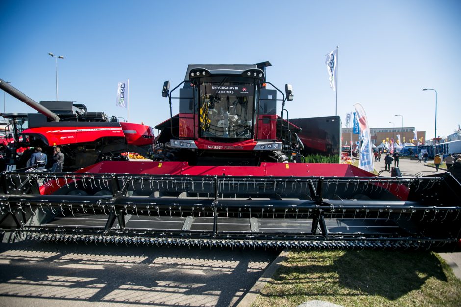 Parodoje „Ką pasėsi...2019“ vėl išsirikiavo brangi ūkio technika