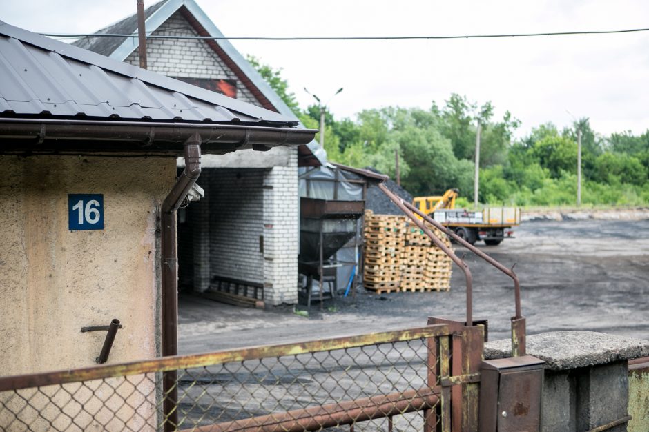 Sumaištis Šančiuose: į prekybos anglimi aikštelę iškviesti ugniagesiai