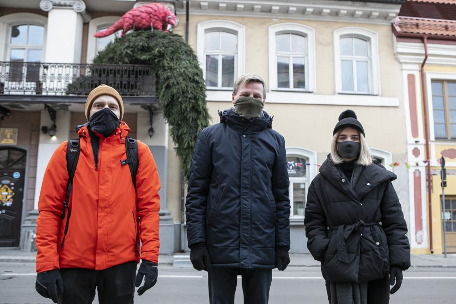 Vilnius kviečia švenčių laukti atsakingai: įžiebkite Kalėdas balkonuose