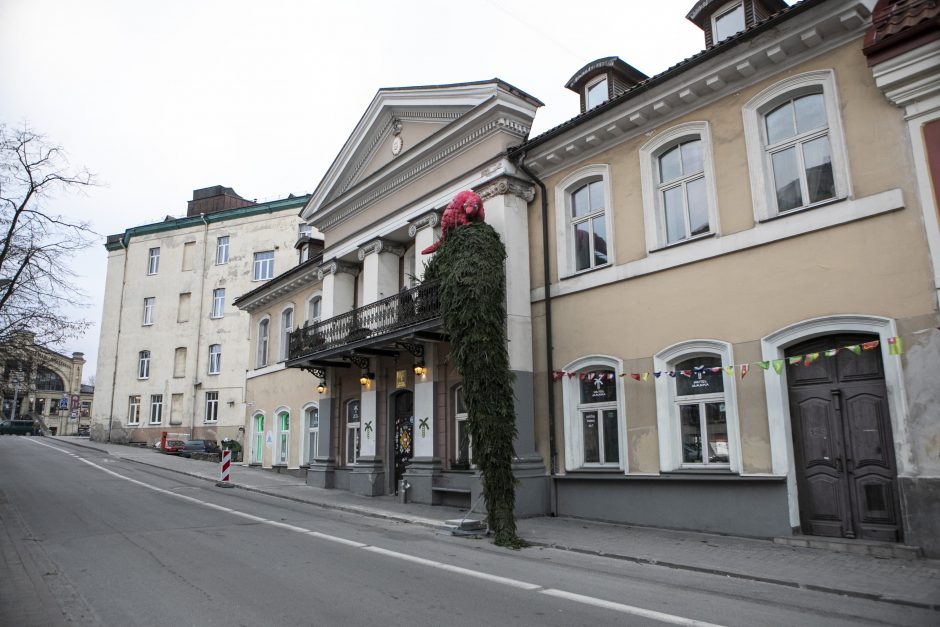 Vilnius kviečia švenčių laukti atsakingai: įžiebkite Kalėdas balkonuose