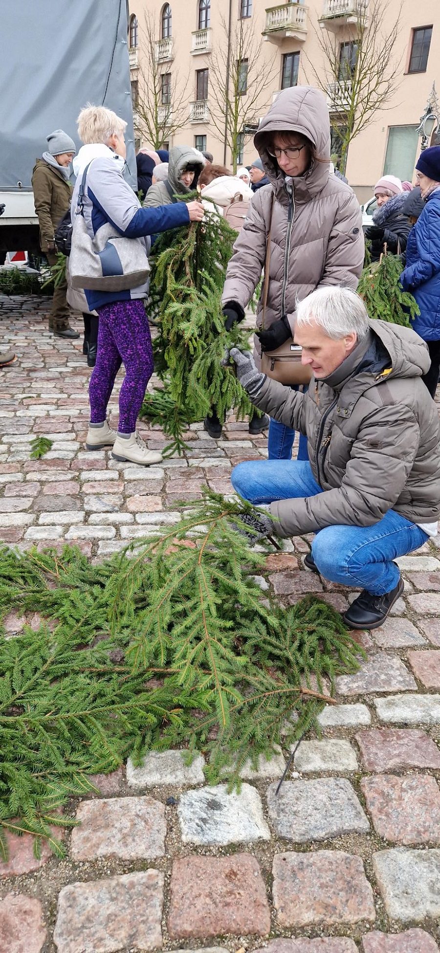 Eglišakių dalijimo akcijoje Klaipėdoje – ir prezidentas