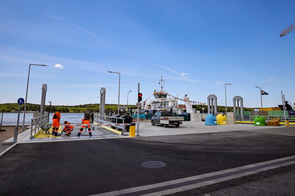 Rekonstravus Smiltynės perkėlos krantines į Neringą galės plukdyti keturi keltai