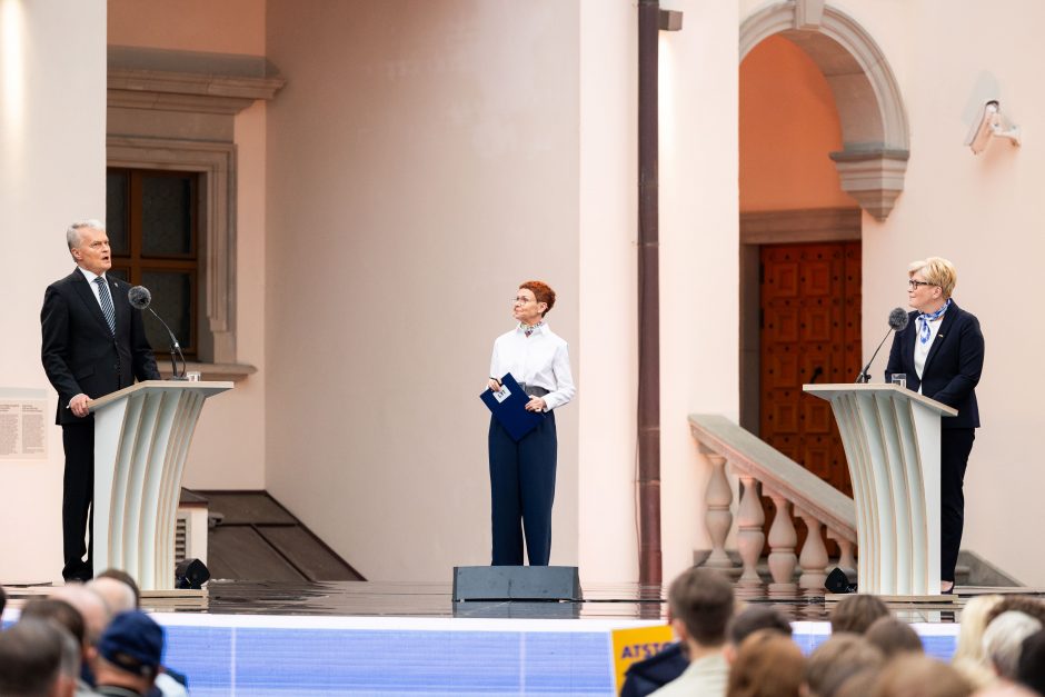 Vienos lyties porų teisę įsivaikinti G. Nausėda ir I. Šimonytė vertina skirtingai