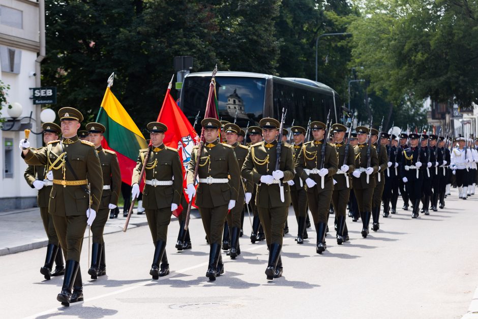 G. Nausėda Lietuvos kariams: darysiu viską, kad netektų jūsų matyti mūšio lauke