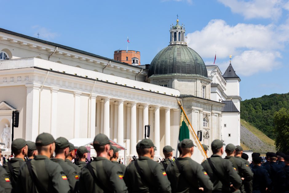 G. Nausėda Lietuvos kariams: darysiu viską, kad netektų jūsų matyti mūšio lauke