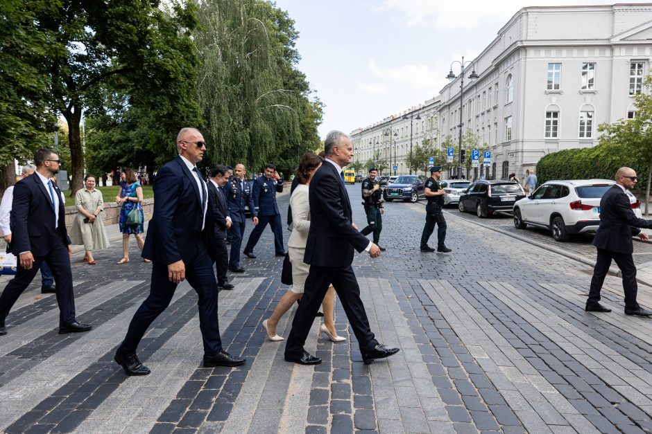 G. Nausėda Lietuvos kariams: darysiu viską, kad netektų jūsų matyti mūšio lauke