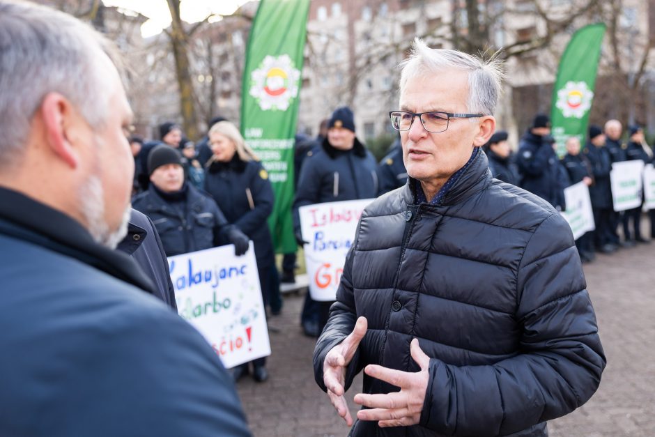 Įkalinimo įstaigų darbuotojų protestas